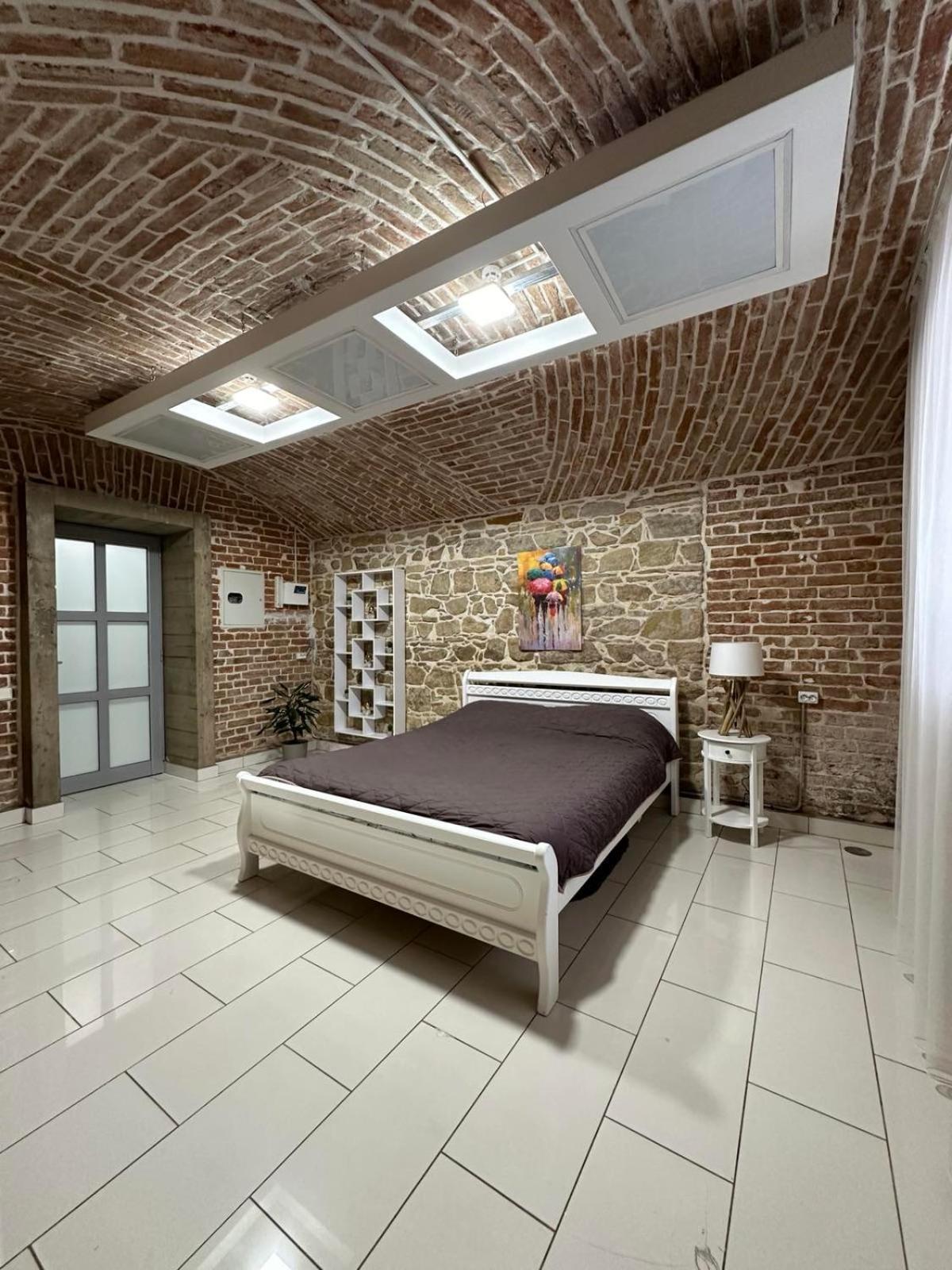 切尔诺夫策2Х Кім-Й Loft На Площі Філармонії By Willox公寓 外观 照片